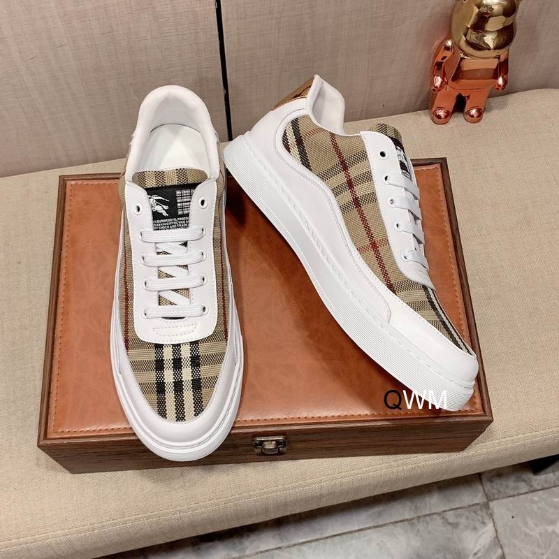 Burberry Men's Shoes 40